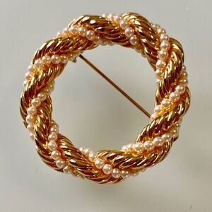 Vintage Gold and Pearl Brooch